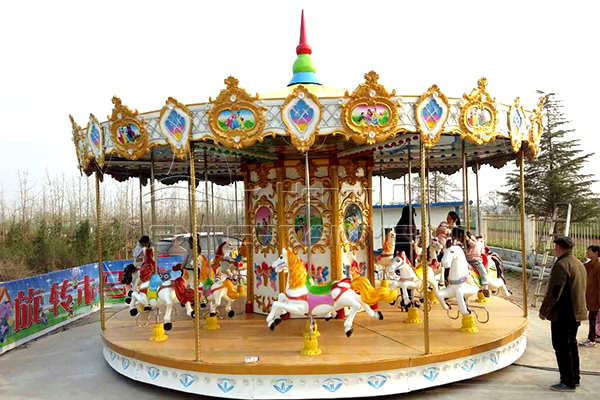 Outdoor Fairground Animals Merry Go Round Rides are Favored by Almost All the People
