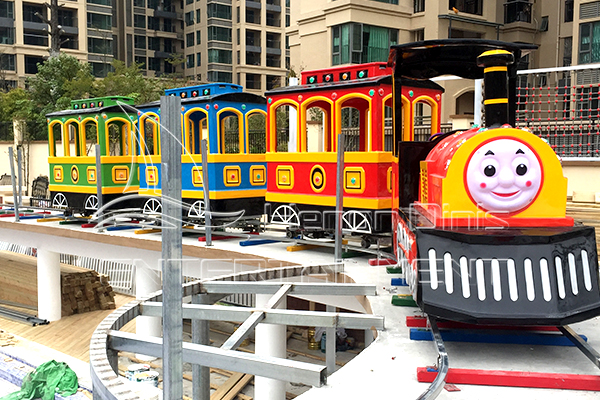 Thomas-Train-on-Track for amusement park