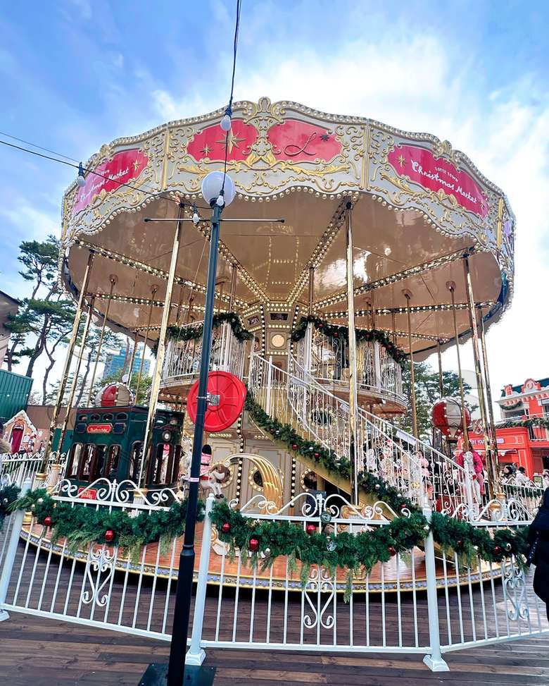 korean park double deck carousel ride ready for operation