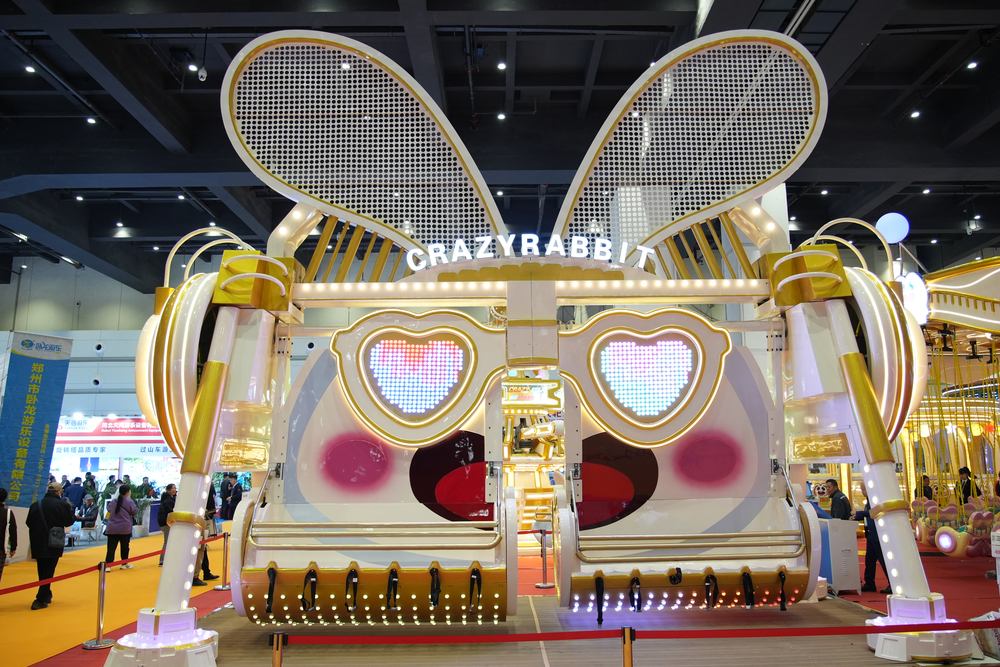 Crazy Rabbit themed ride by DINIS